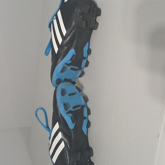 Adidas cicks Kids Black and Blue Soccer Shoes, Sz 10.5 Kids Size pre-owned - Picture 6 of 7
